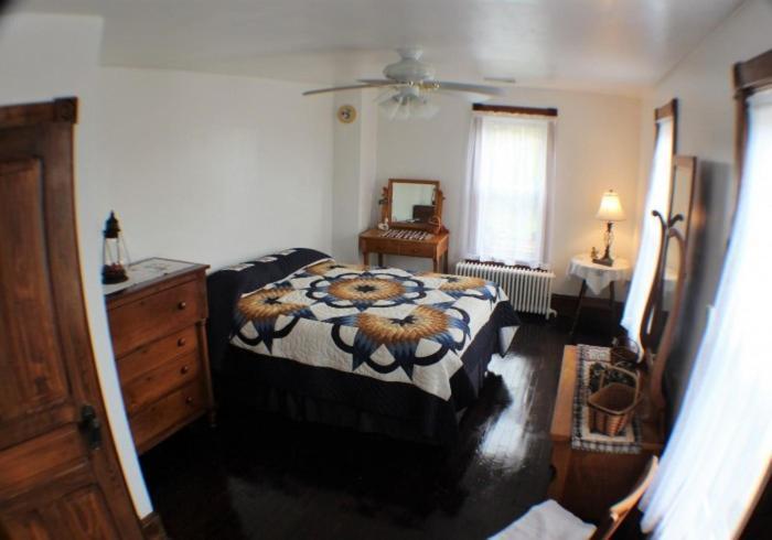 Stone Hollow Farms Bed & Breakfast Mercersburg Екстериор снимка